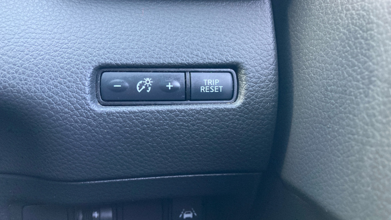 Nissan Qashqai 1.3 DiG-T N-Connecta 5dr Petrol Hatchback